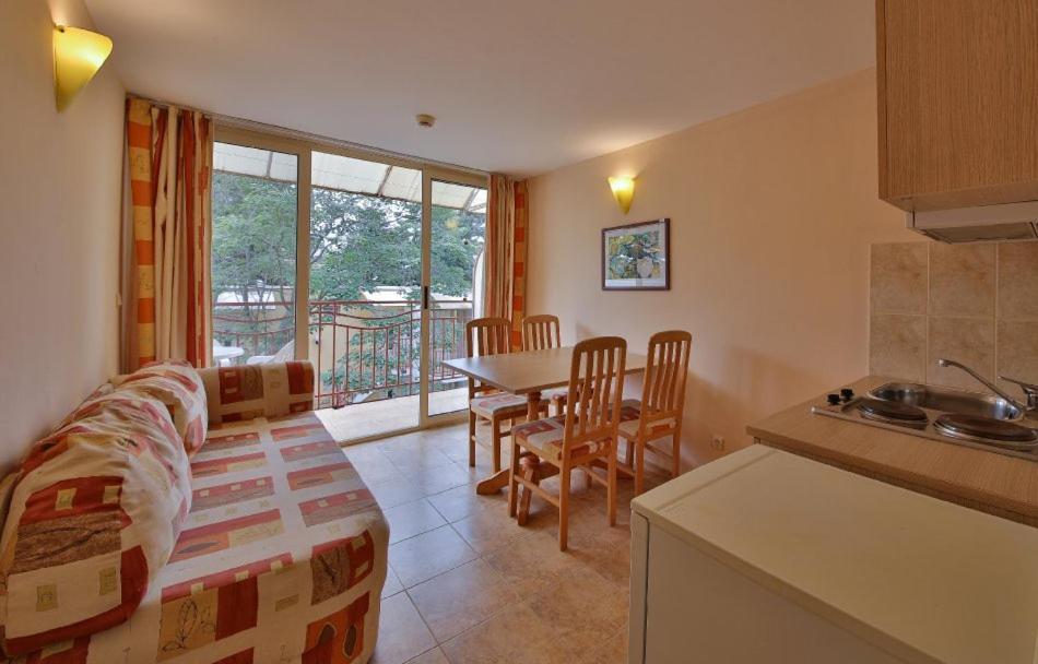 Villas Magnolia Albena Exterior photo